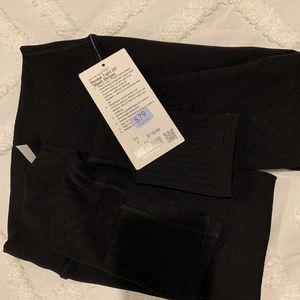Lululemon reveal tight 28” mesh stripes NWT size 4